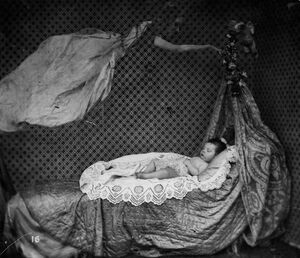 Фотошоп XIX века: привидения на ретро-снимках