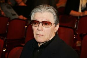 «Надежда умирает последней»: Збруев о переменах в «Ленкоме» в новом сезоне