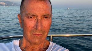 Изможденный на каталке: 72-летний Буйнов напугал кадрами из больницы