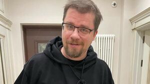 «Выходим из сумрака»: Гарик Харламов объявил о возвращении Comedy Club