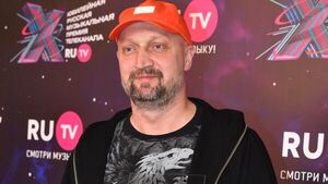 С волосами? Гоша Куценко поделился редким фото — и это не парик