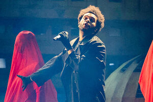 The Weeknd потерял голос в начале своего сольного концерта
