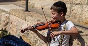 Мудрая притча старого еврея — почему еврейского мальчика учат играть на скрипке