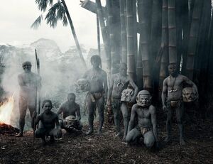 «Прежде, чем они исчезнут»: фотографии последних племён, сохранившихся на Земле