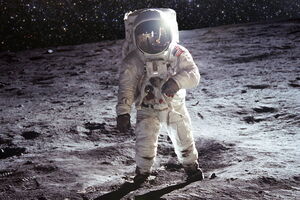 В космическом агентстве NASA назвали четырех астронавтов, которые отправятся на Луну впервые за 50 лет