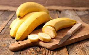 3 продукта, с которыми не стоит есть бананы, чтобы не маяться потом с желудком