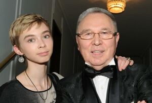 «Я умирала от стыда и обиды!»: внучка Вячеслава Зайцева рассказала об отношениях с дедушкой
