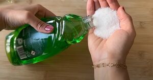 Добавляю соль в средство для мытья посуды: эффективно экономлю семейный бюджет