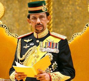 Султан Брунея запретил Рождество. А сам празднует