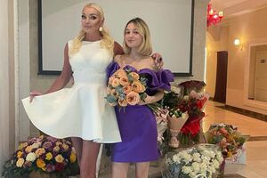 Единственная дочь Волочковой Ариадна запретила матери приходить на выпускной, не хочет видеть балерину на празднике