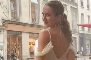 Бывшая жена Сергея Шнурова снялась в мокром платье без бюстгальтера