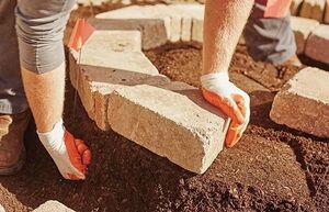 Кирпич пригодится в саду и дома: 11 идей оригинального применения