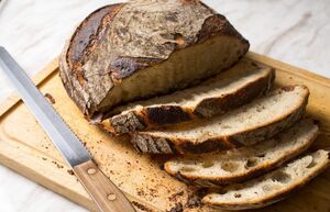 Элементарный способ, как сохранить хлеб свежим в 3 раза дольше
