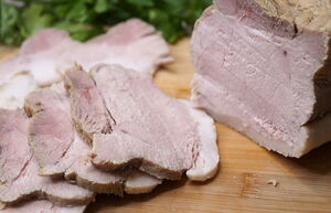 Мясо в термосе: Сочная и нежная буженина в разы вкуснее, чем «сухарь» из духовки