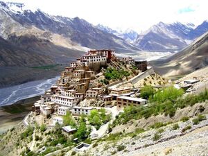 Ки Гомпа – древнейший тибетский монастырь на живописной вершине холма