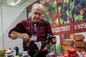 Нехватку рабочих рук в России решили восполнить за счет пенсионеров
