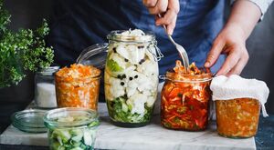 Альтернатива консервации: как ферментировать овощи в домашних условиях