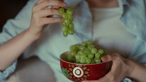 Каковы побочные эффекты употребления слишком большого количества винограда?