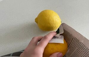 Зачем заворачивать лимон в газету. И ещё 10 хитростей для дома