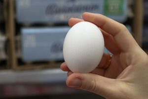 Цены на куриное яйцо в России преодолели важную психологическую отметку