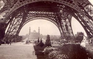 «Париж Ивона»: Неординарный взгляд на французскую столицу 1920-х