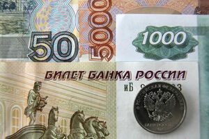 Слабонегативный фон для рубля. Ползучая девальвация продолжится?