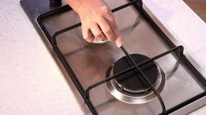 Как отмыть плиту и духовку: советы от профессиональных клинеров