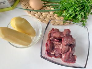 Добавила к куриной печени сырой картофель: теперь делаю так всегда. Сочнее закуски из печени не пробовала. Делюсь рецептом