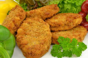 Это блюдо порадует хрустящей корочкой, сочной грибной начинкой и оригинальным, запоминающимся вкусом. «Гомельская» котлета — очень вкусное угощение на Вашем столе