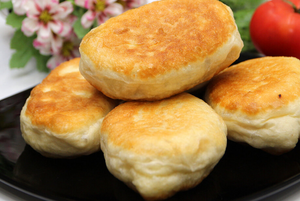 Жареные пирожки с капустой