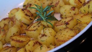 Вкусный способ приготовления картофеля кусочками