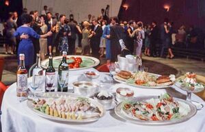 «Элитарный» общепит: какими были советские рестораны, и как часто их посещали обыватели