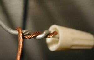 Как правильно соединить медный и алюминиевый провод без негативных последствий