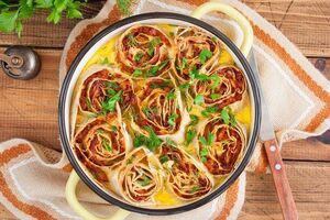 Как приготовить пироги и пирожки из лаваша: 5 вкуснейших рецептов для всей семьи