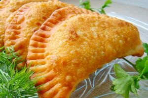 Готовим сочные чебуреки с хрустящей корочкой