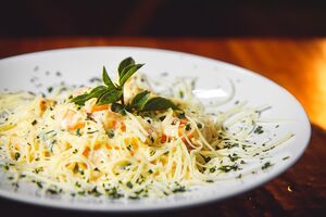Салат «Иринка»: быстро, выразительно и со вкусом