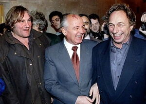 «Смейся с нами, смейся как мы, смейся громче нас...»