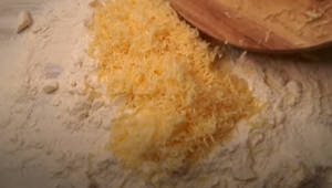 Чудо-пирожки с сырной начинкой из творожного теста