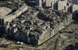 Как жилось в Коулуне - самой густонаселённой коммуналке-крепости на планете