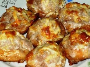Сушки с мясной начинкой — удобный вариант закуски на скорую руку