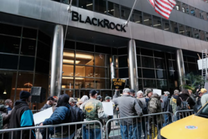 BlackRock закрывает фонд развития Украины