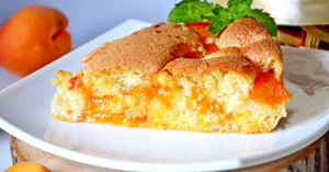 Пирог с абрикосами и изюмом: аромат, который влюбляет с первого кусочка