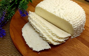 Как приготовить адыгейский сыр дома: просто, быстро и вкусно