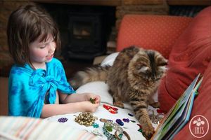 Исцеляющая дружба кошки и девочки с аутизмом!