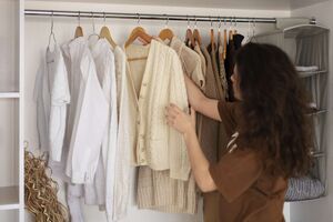Как организовать гардеробную в небольшой квартире