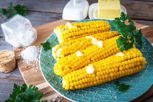 7 популярных летних продуктов и блюд, из-за которых цифра на весах совсем не радует