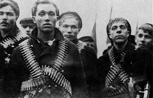 Зачем матросы в 1917 году вязали на груди пулеметные ленты
