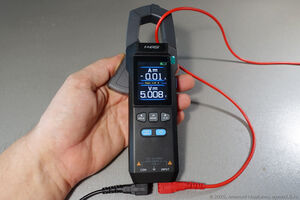 Миниобзор и проверка точности мультиметра с токовыми клещами FNIRSI DMC-100