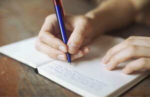 Зачем писать от руки, если есть ноутбук и смартфон?