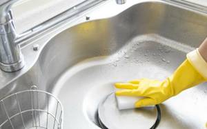 Как вернуть блеск кухонной раковине из нержавеющей стали: простой способ без усилий